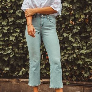 Brand new cropped Topshop Jeans size 28
